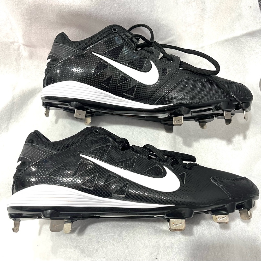 Nike Hyperdiamond Baseball Cleats. Black with Solid White Swoosh. Size 11